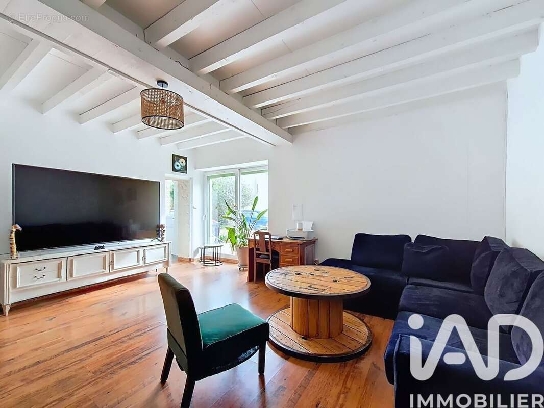 Photo 2 - Maison à VILLEBLEVIN