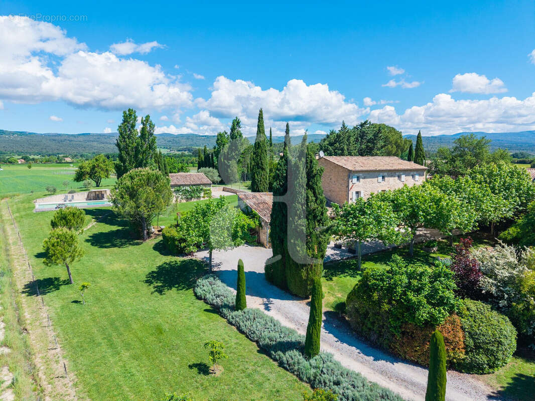 Maison à GORDES