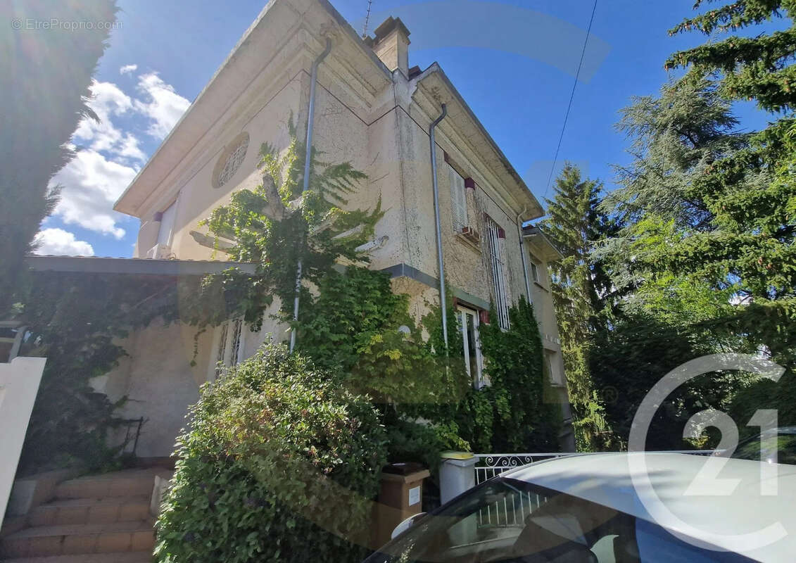 Maison à BOURGOIN-JALLIEU