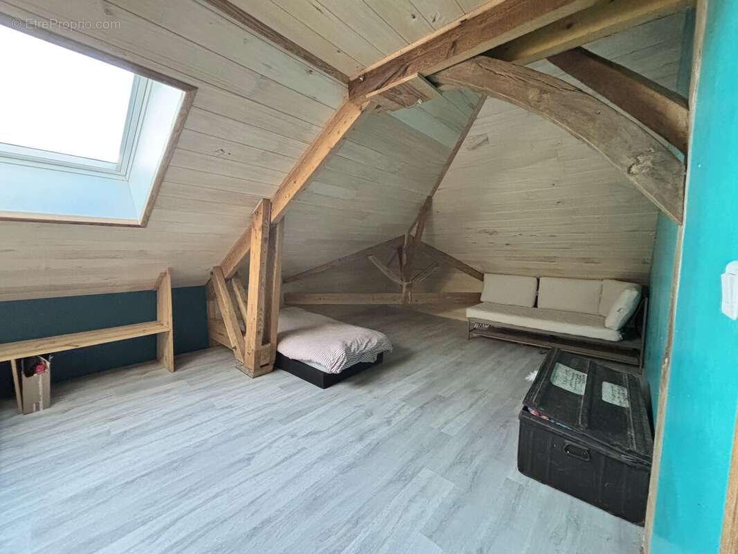 Maison à MONTAIGU-DE-QUERCY