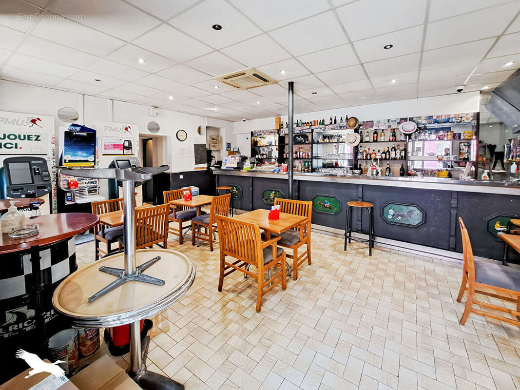 Commerce à MARSEILLE-9E