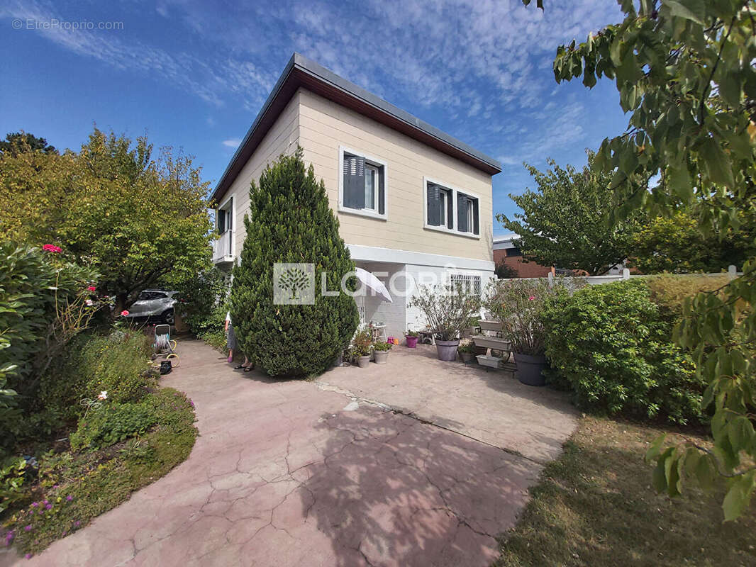 Maison à VILLEMOMBLE