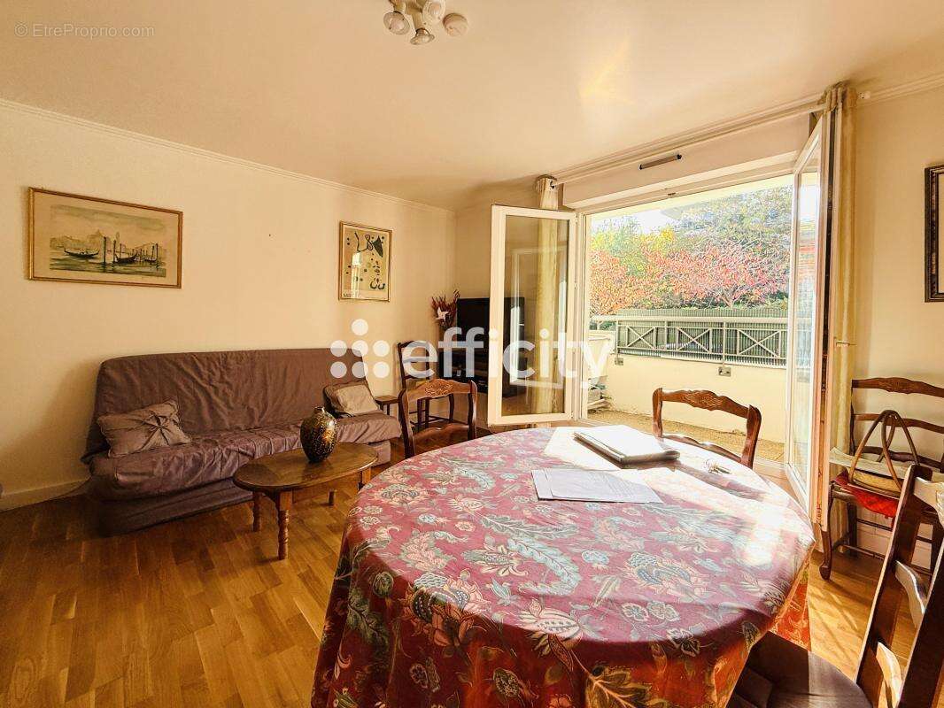 Appartement à CHATILLON