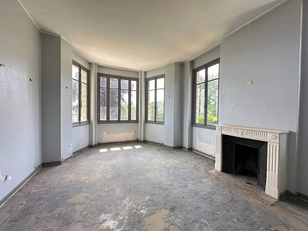 Appartement à MONT-SAINT-AIGNAN