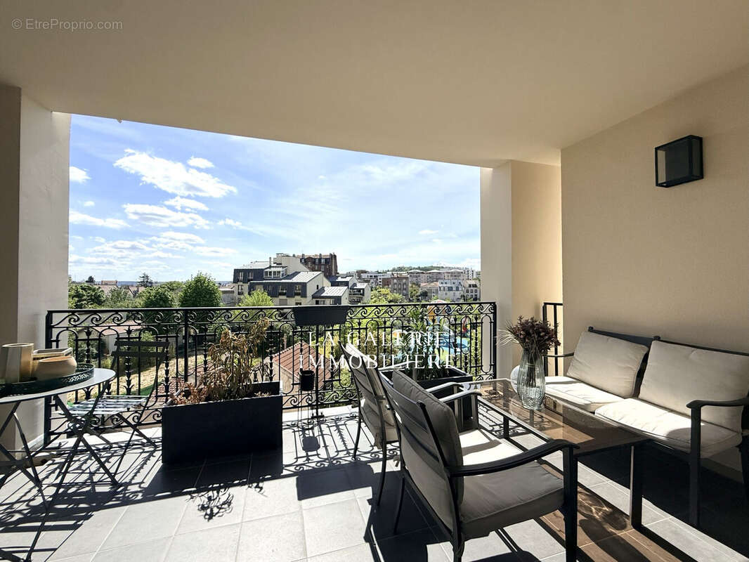 Appartement à SURESNES