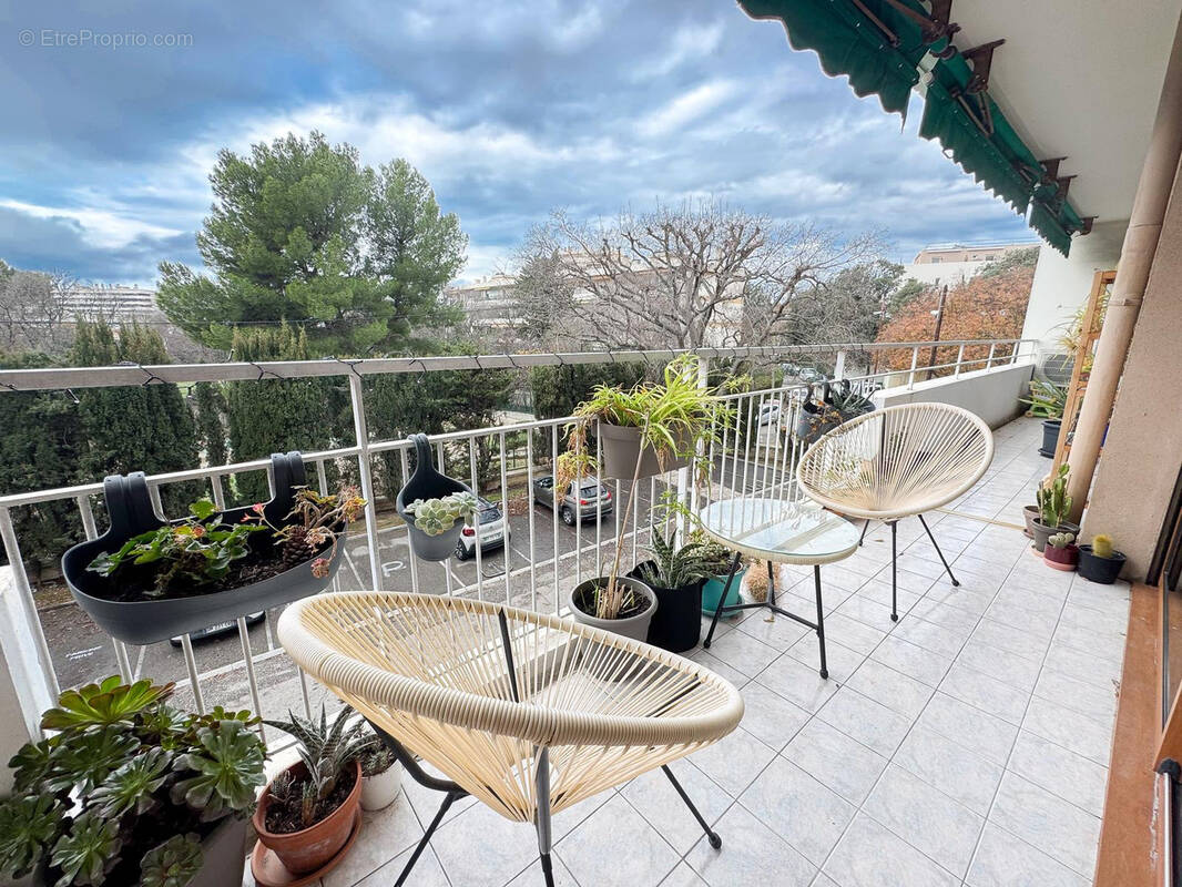 Appartement à MARSEILLE-9E