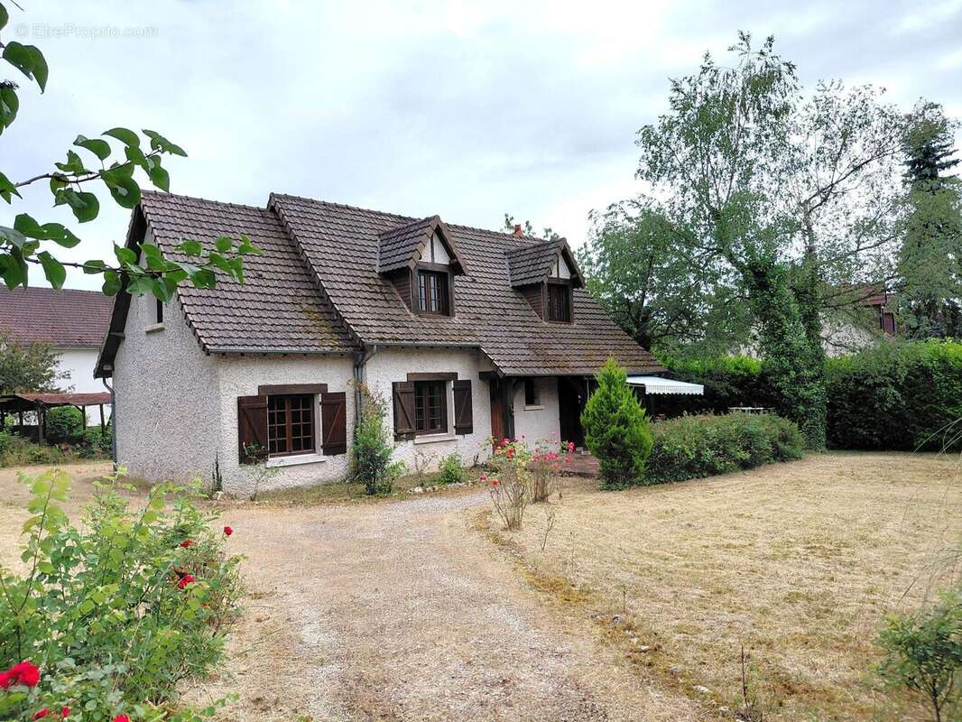Maison 96 m² à Chailles  - photo 2
