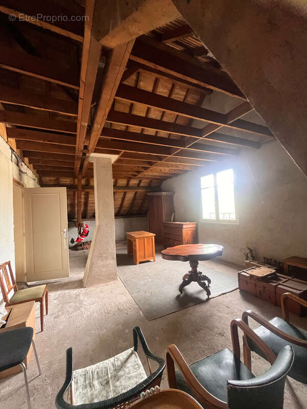 Maison à YZEURE