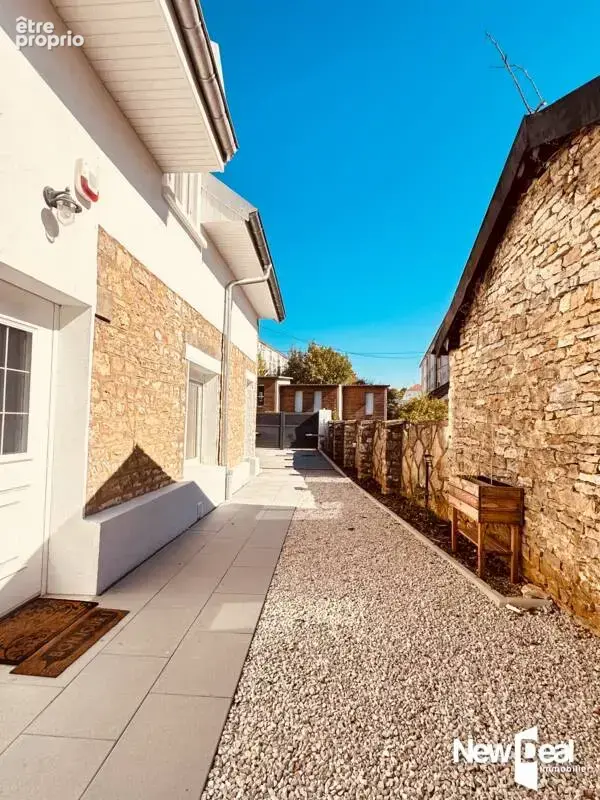 Exclusivité – Maison en pierre rénovée à Besançon - photo 3