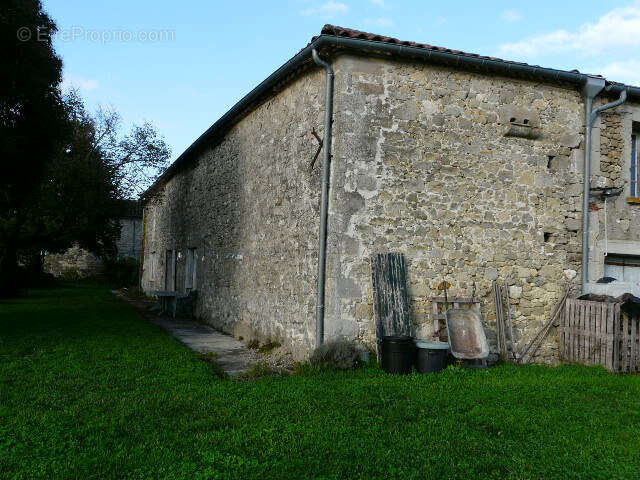 Agen nerac bel enclos maison dependances gros potentiel - photo 39