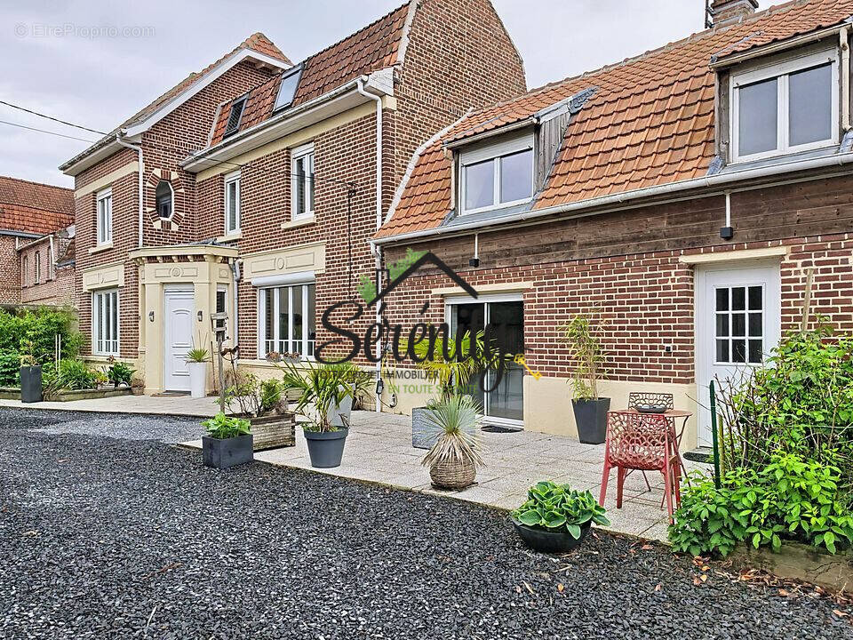 Maison à CAMPHIN-EN-CAREMBAULT