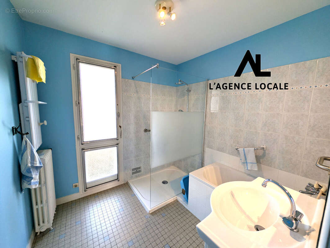 Maison à LES PONTS-DE-CE