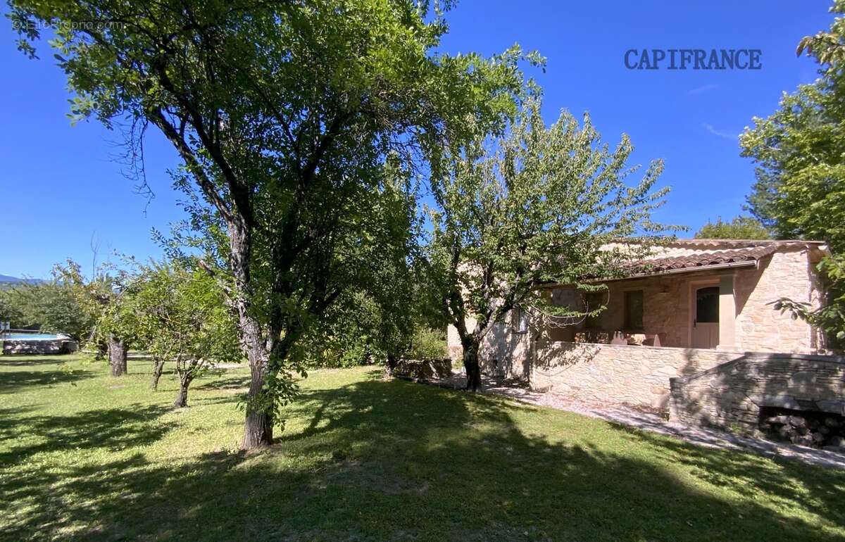Propriété hébergement/événementiel dans le Luberon, 6,3 ha, 80 couchages, 1090 m2 - photo 13