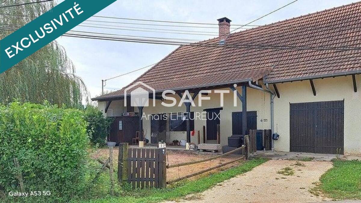 Photo 1 - Maison à SAVIGNY-SUR-SEILLE