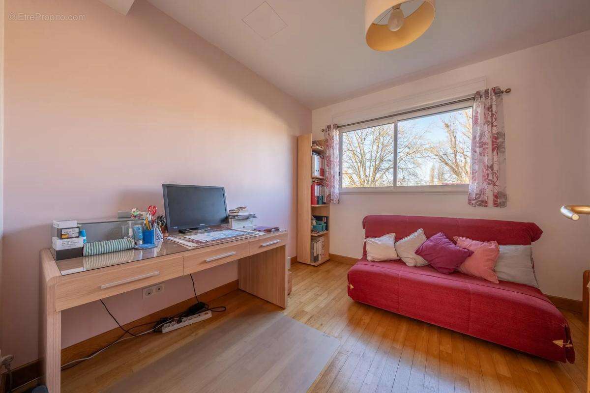 Maison à CUBZAC-LES-PONTS