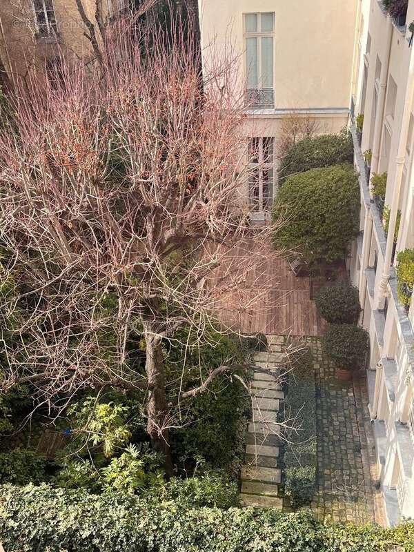 Appartement à PARIS-7E