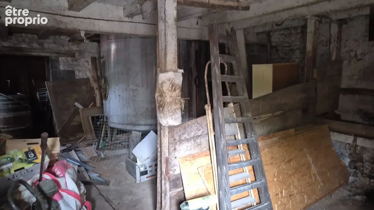 Corps de Ferme à rénover de 500 m2, proche commerces, beaucoup de dépendances - photo 31