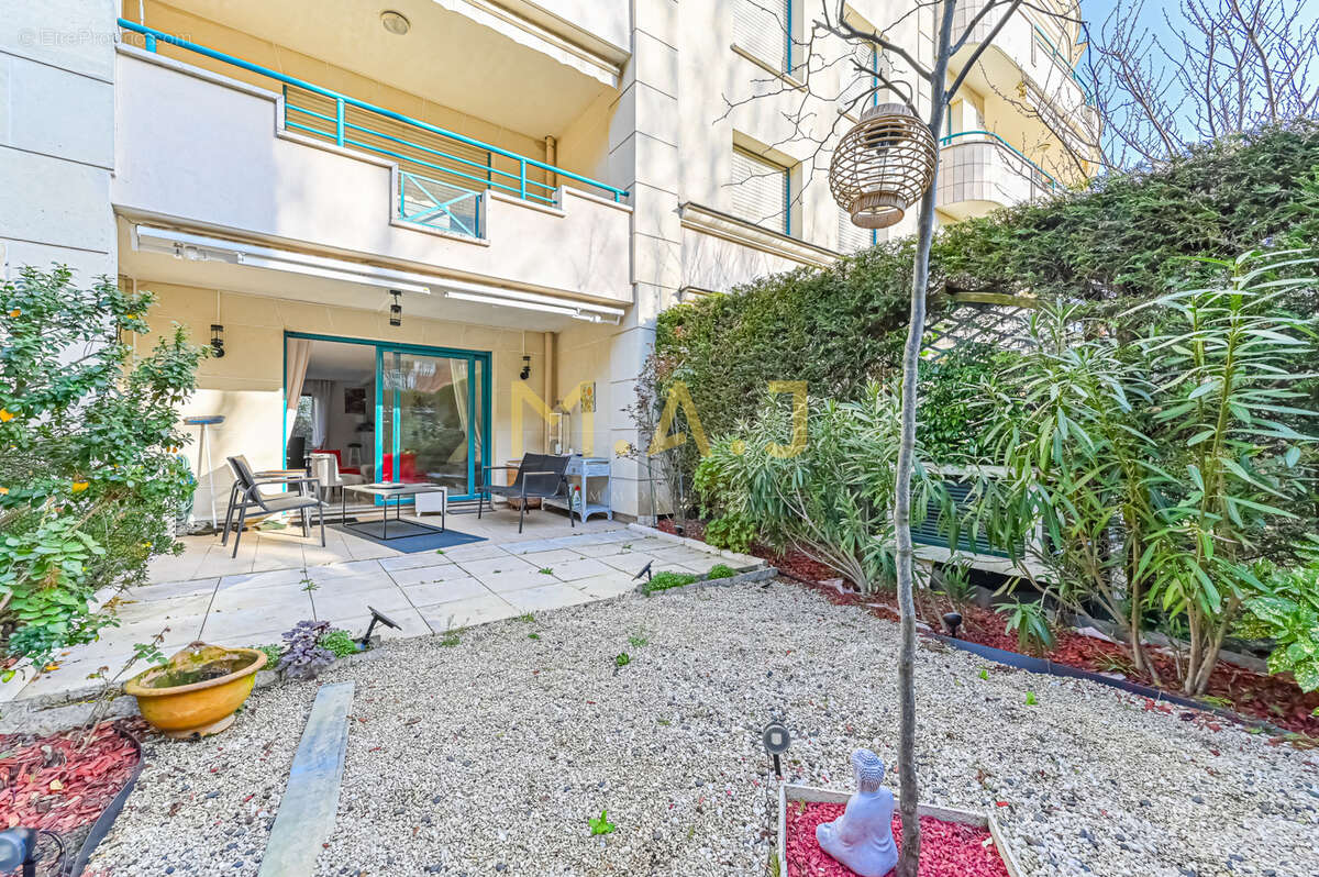 Appartement à LE PERREUX-SUR-MARNE