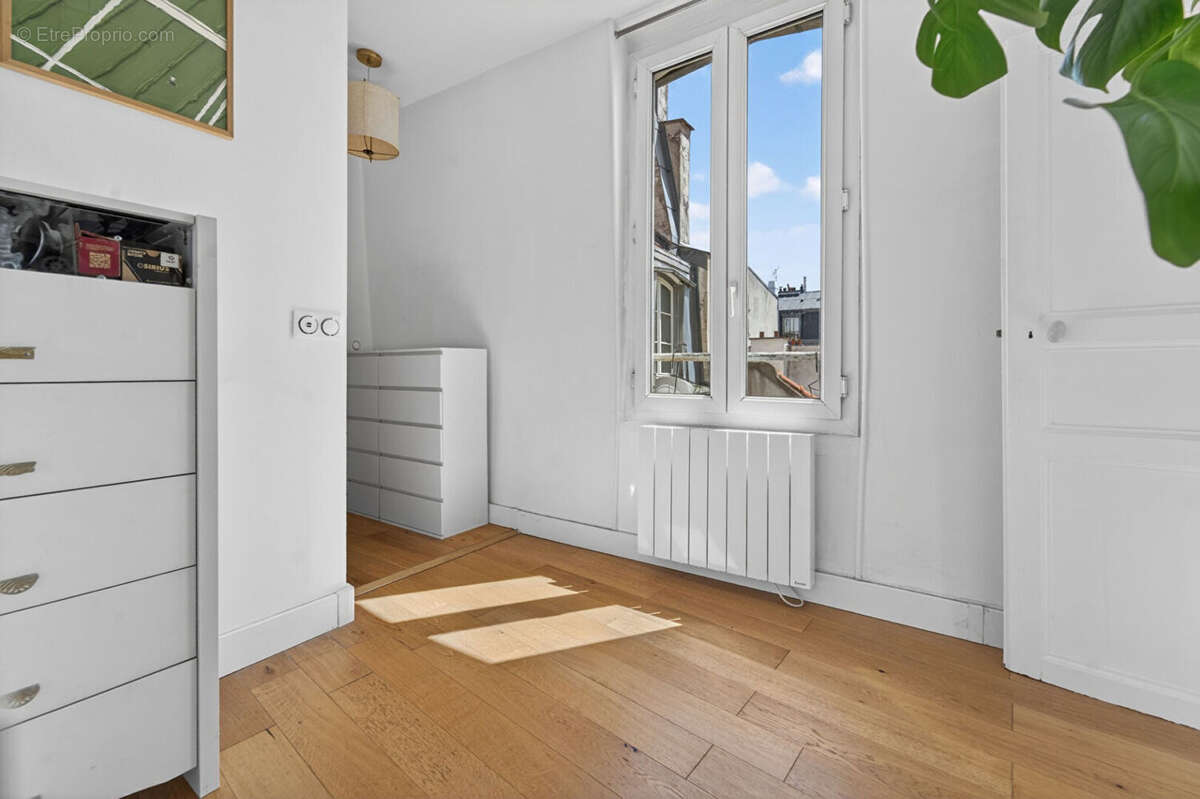 Appartement à PARIS-3E
