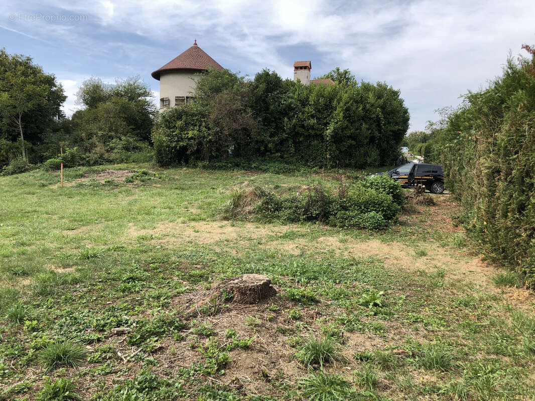 Terrain Costructible de  554m2- Groisy - photo 3