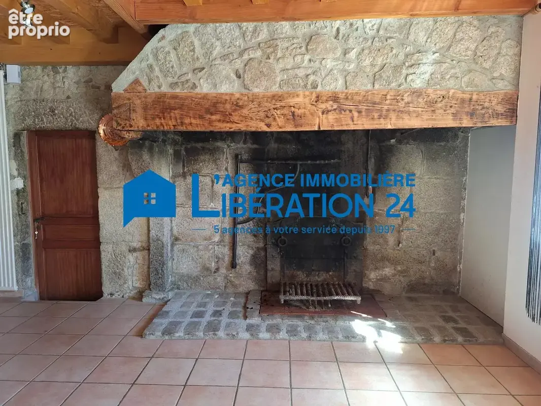 Maison 6 pièces 160 m² à vendre à Thelis-La-Combe (42220) - photo 3