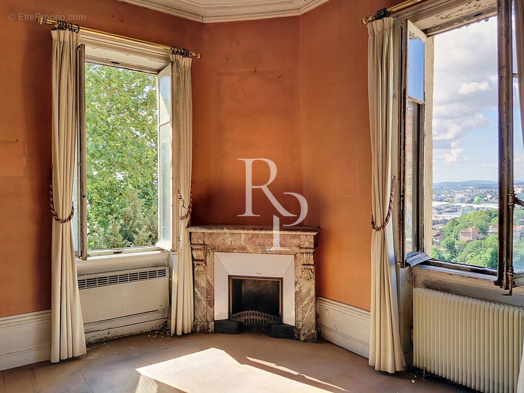 Appartement à LYON-5E
