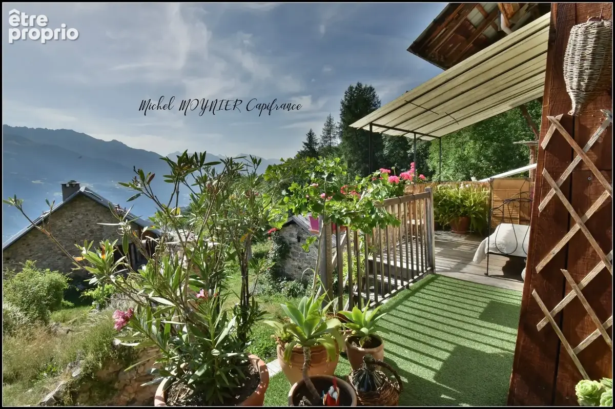 Aux Seyes, commune de Champcella, grande maison de montagne rénovée pour résidence principale, gîte ou chambres d’hôtes - photo 2
