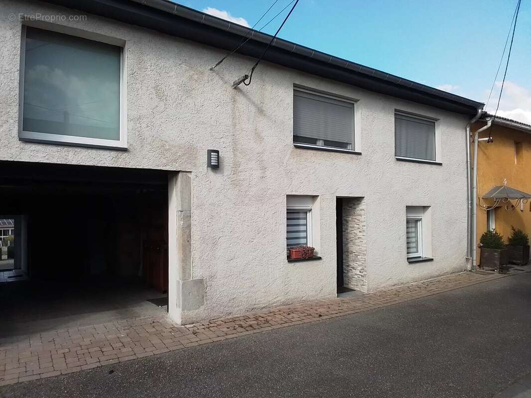 Maison à BURTONCOURT