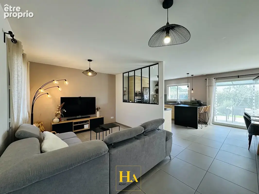 Photo Maison à La Laupie au prix de 280 000€