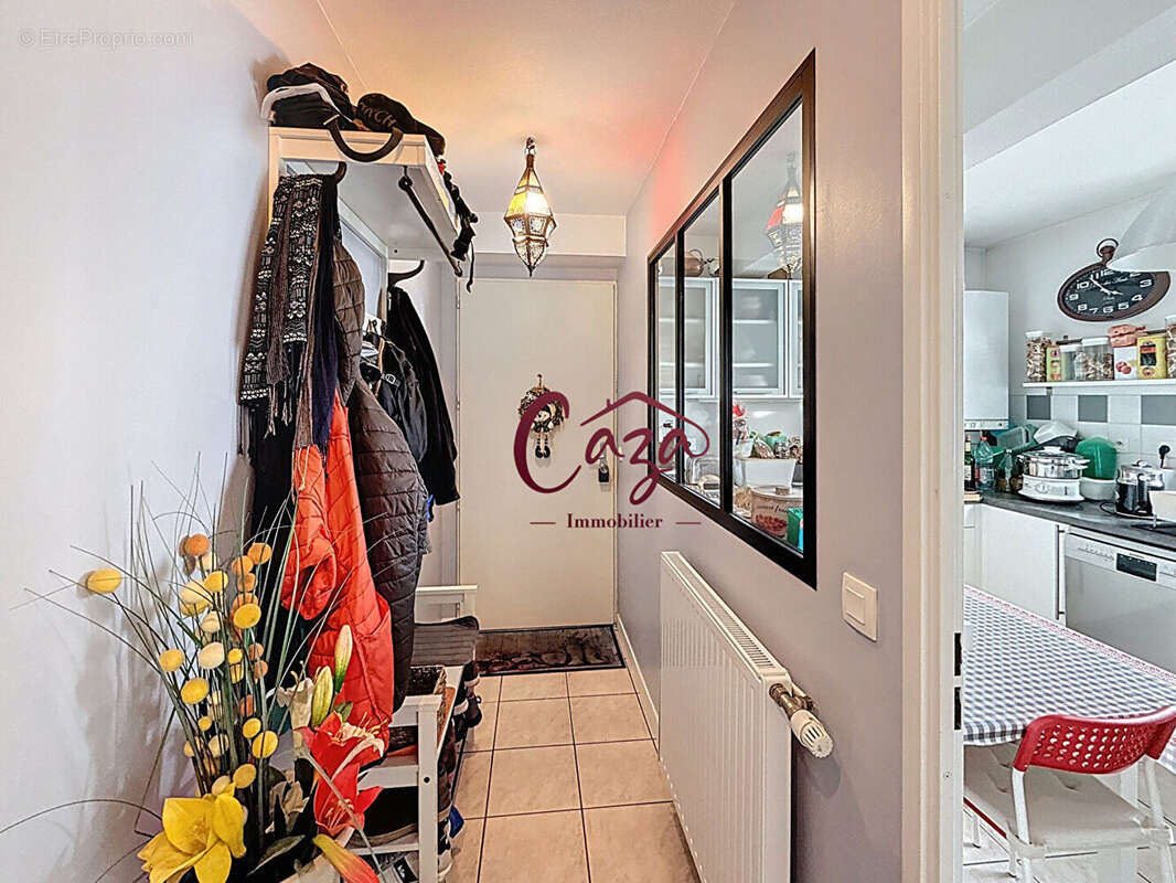 Maison à SAINT-CAPRAIS-DE-BORDEAUX