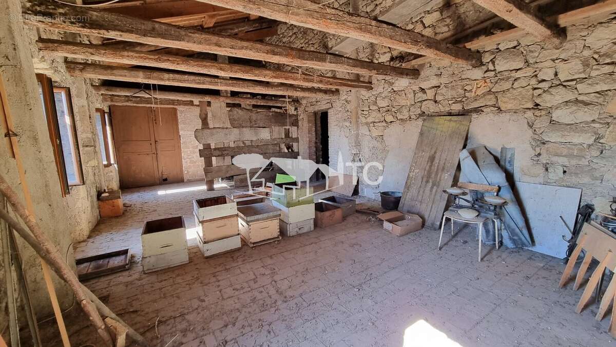 Maison à SAINT-PAUL-LE-JEUNE