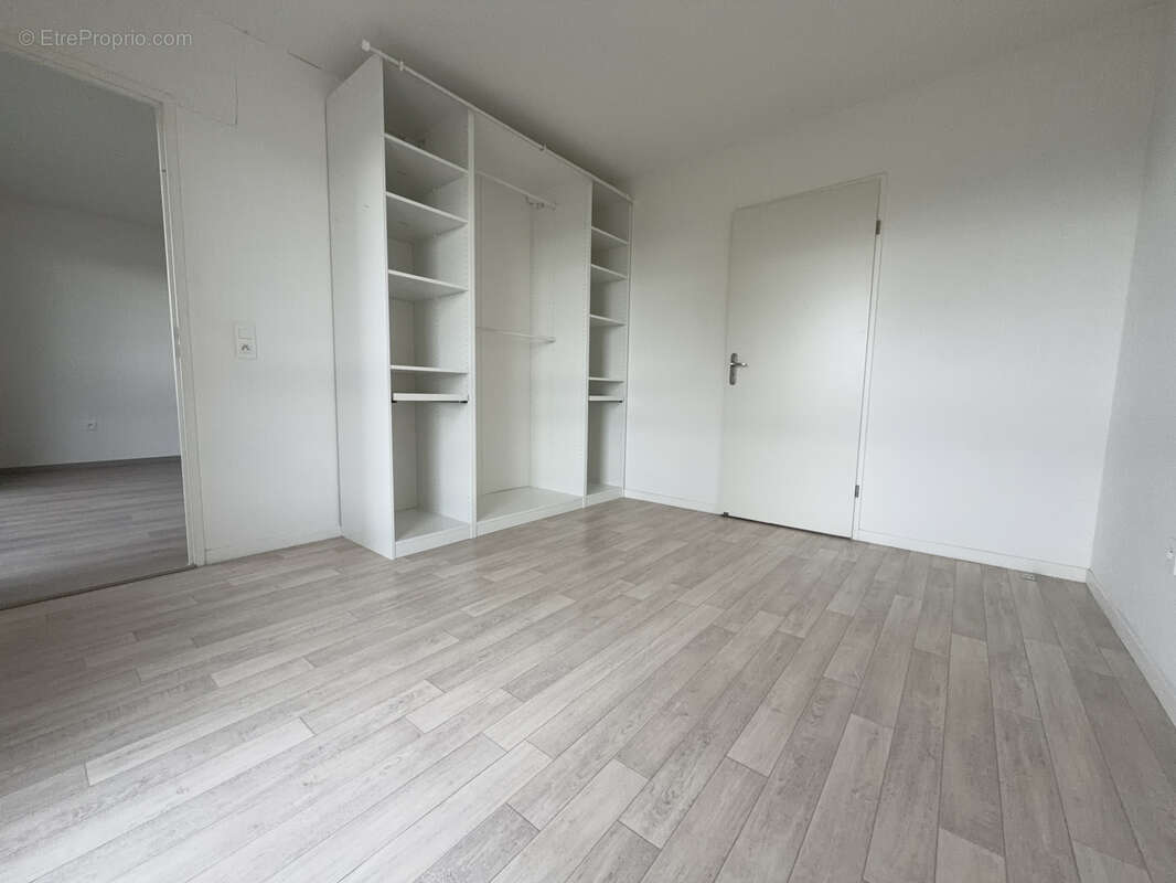Appartement à LOUVRES
