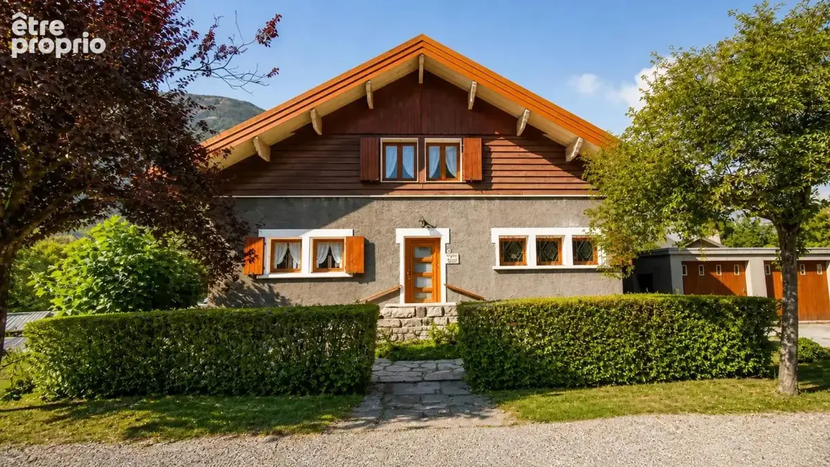 Maison de 10 pièces de 125 m² à Saint-Julien-Mont-Denis - photo 2