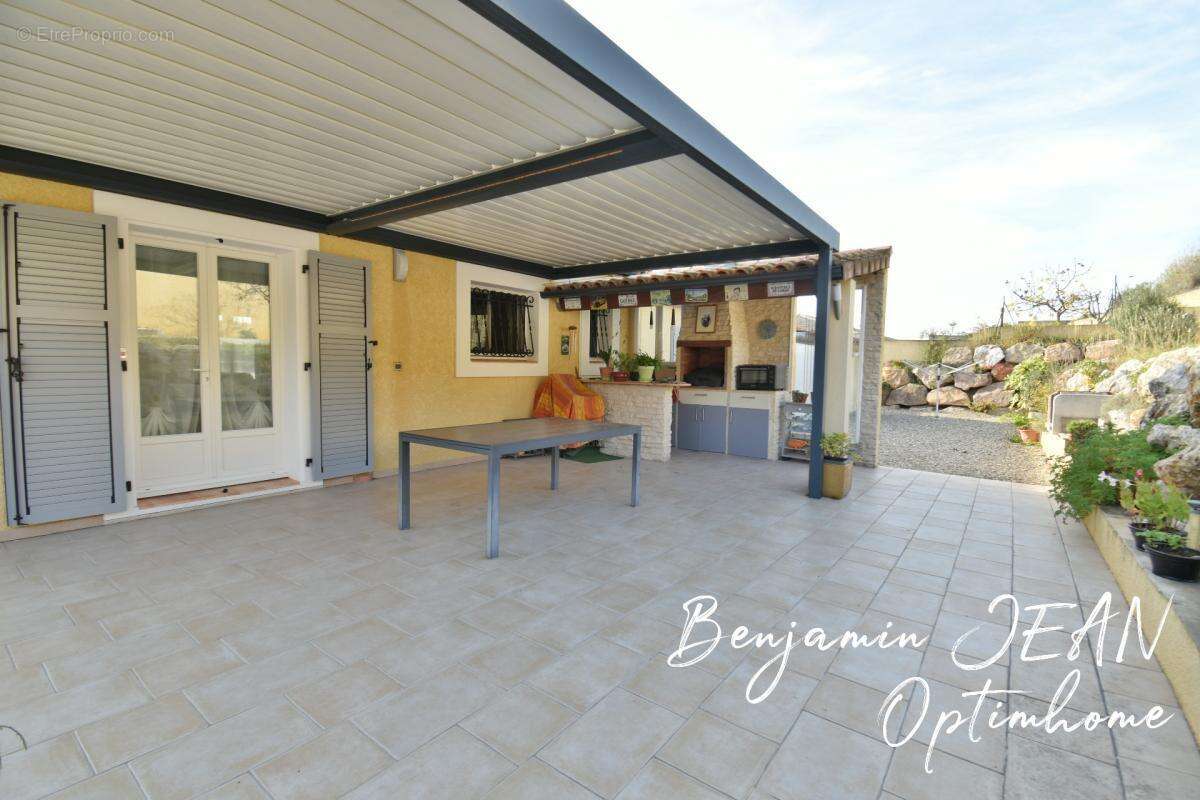 À vendre – Maison de plain-pied 115 m² à Nissan-lez-Enserune - photo 6