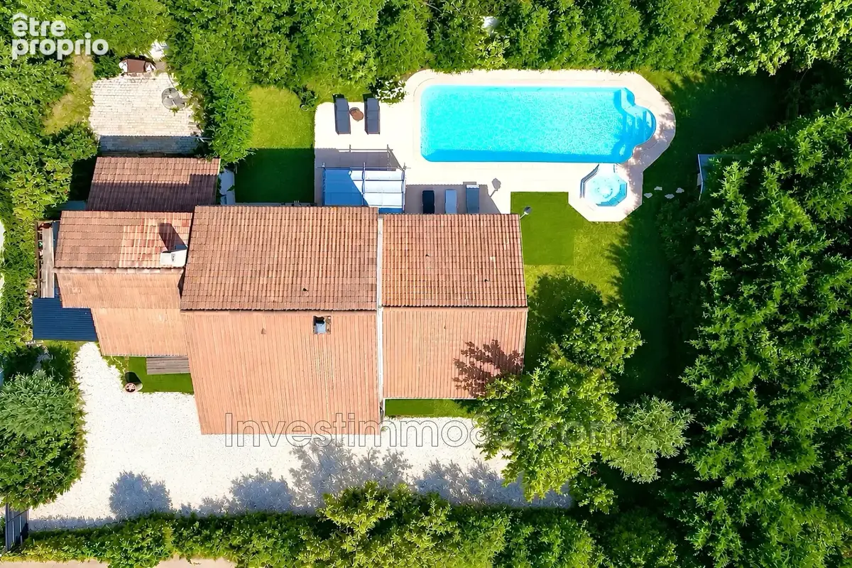Maison 7 pièces 200 m² à vendre à Pourrieres (83910) - photo 9