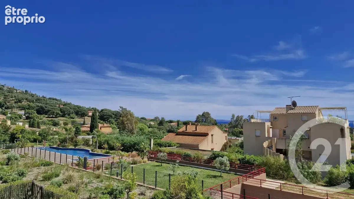 Appartement 3 pièces 64 m² à vendre à Le Lavandou (83980) - photo 2