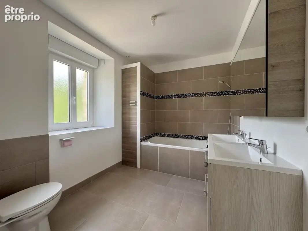 Maison en pierre familiale - quartier calme - photo 16