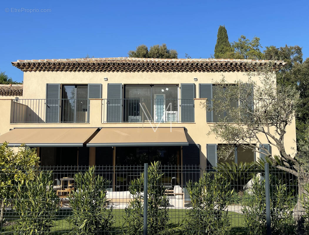 Appartement à GRIMAUD