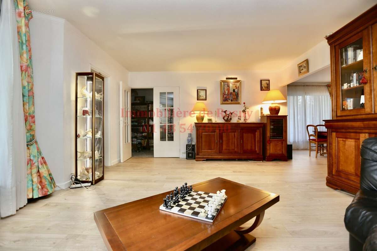 Appartement 90 m² à Rosny-Sous-Bois  - photo 2