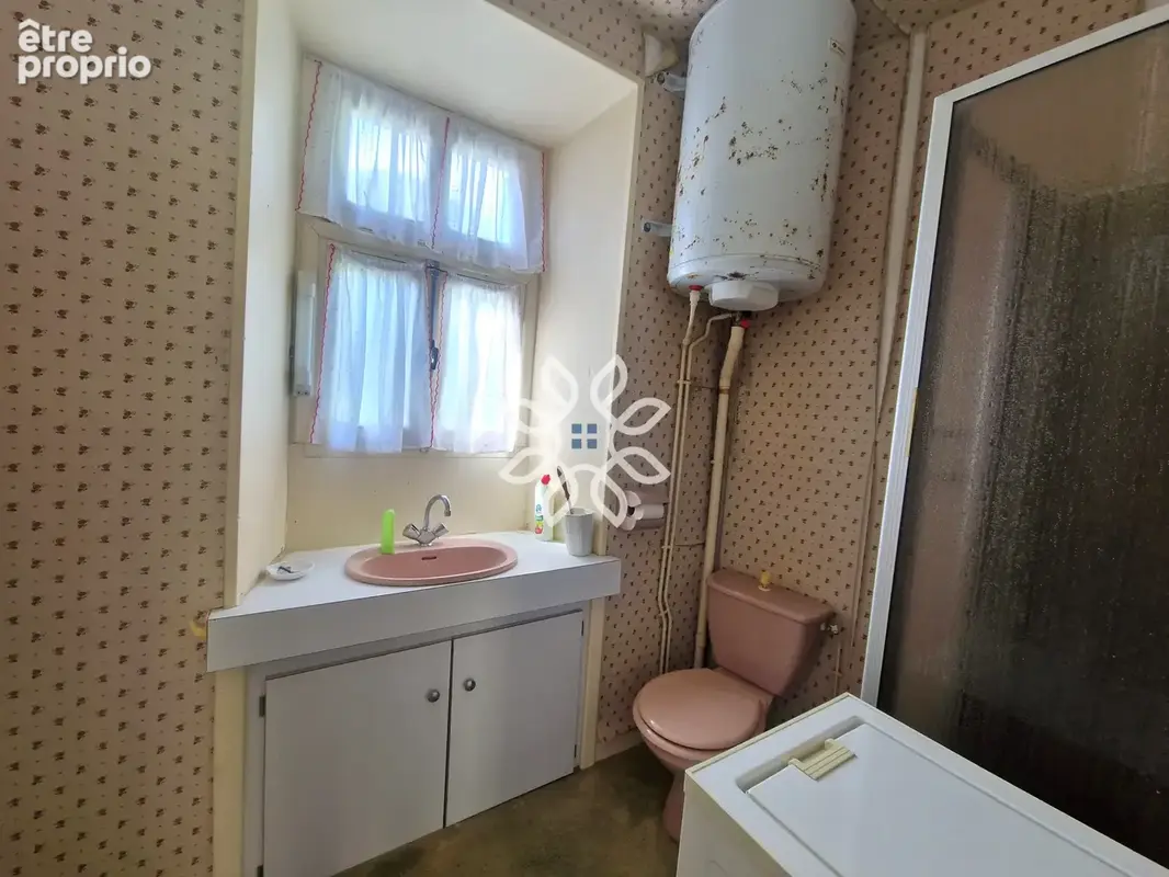 Maison de caractère avec droit d’eau et vaste terrain - photo 18