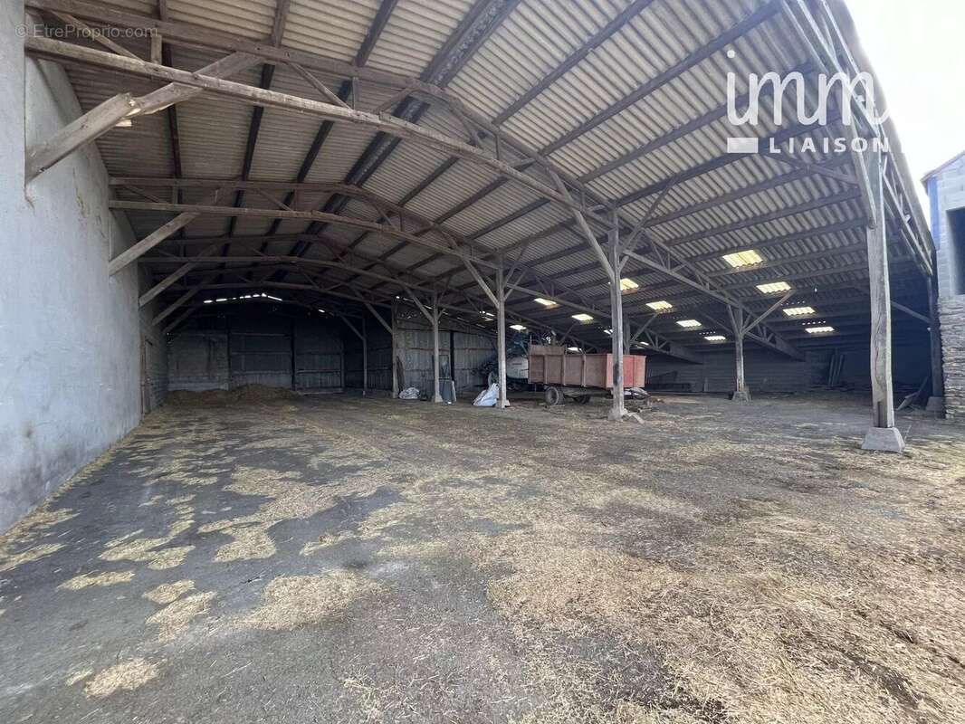 Maison à JOUE-SUR-ERDRE