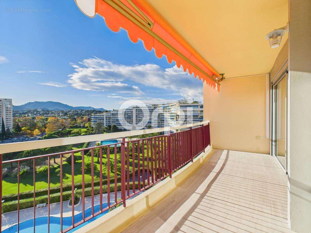 Cannes marina - renove - etage eleve - t4 traversant - orientation sud ouest nord - photo 3