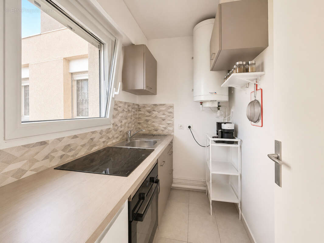 Appartement à COURBEVOIE