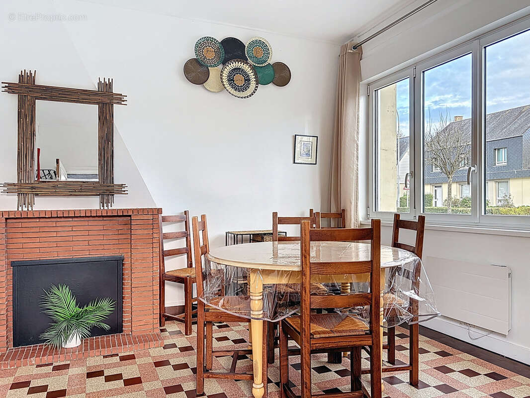 Maison à SAINT-SAUVEUR-LE-VICOMTE