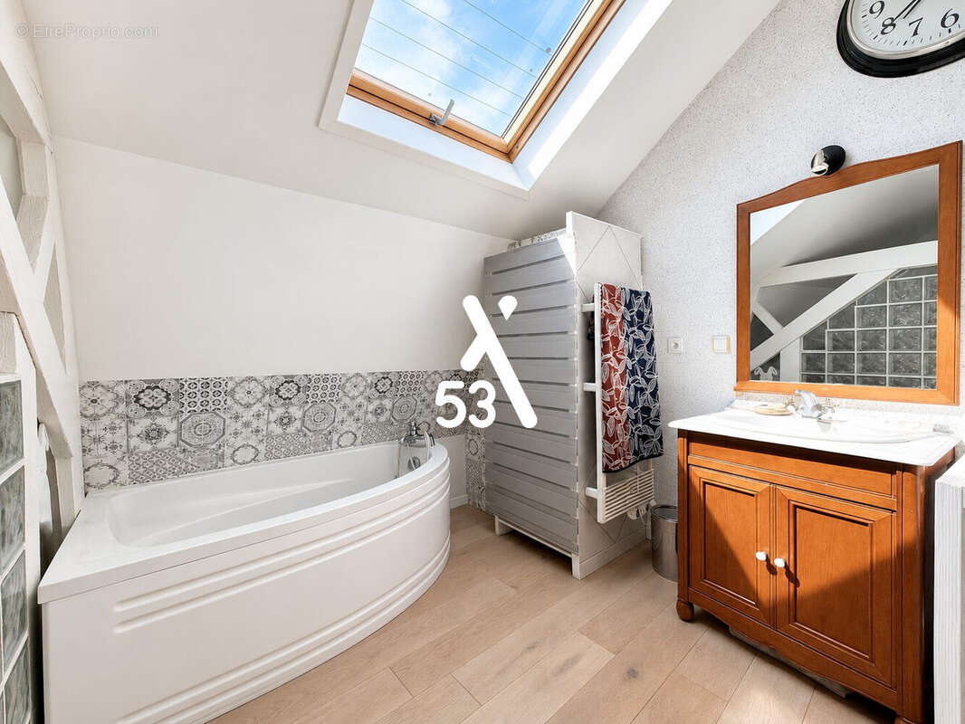 Maison 140 m² à Saint-Omer  - photo 8