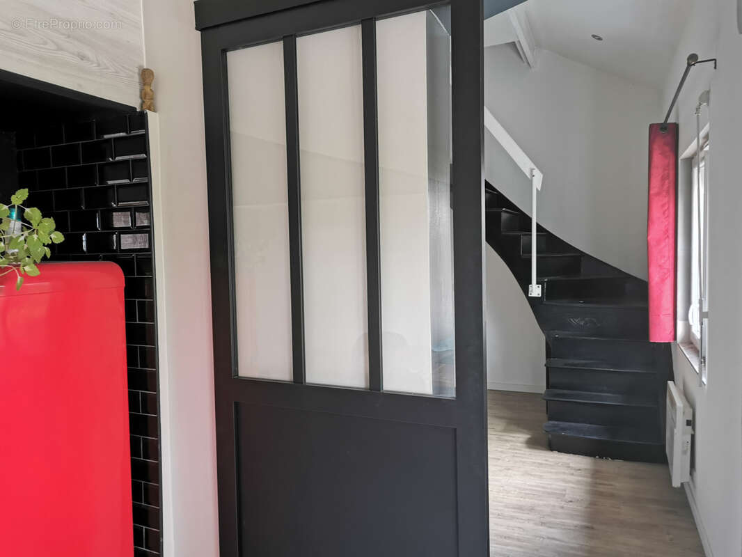 Maison à SERRIERES-DE-BRIORD