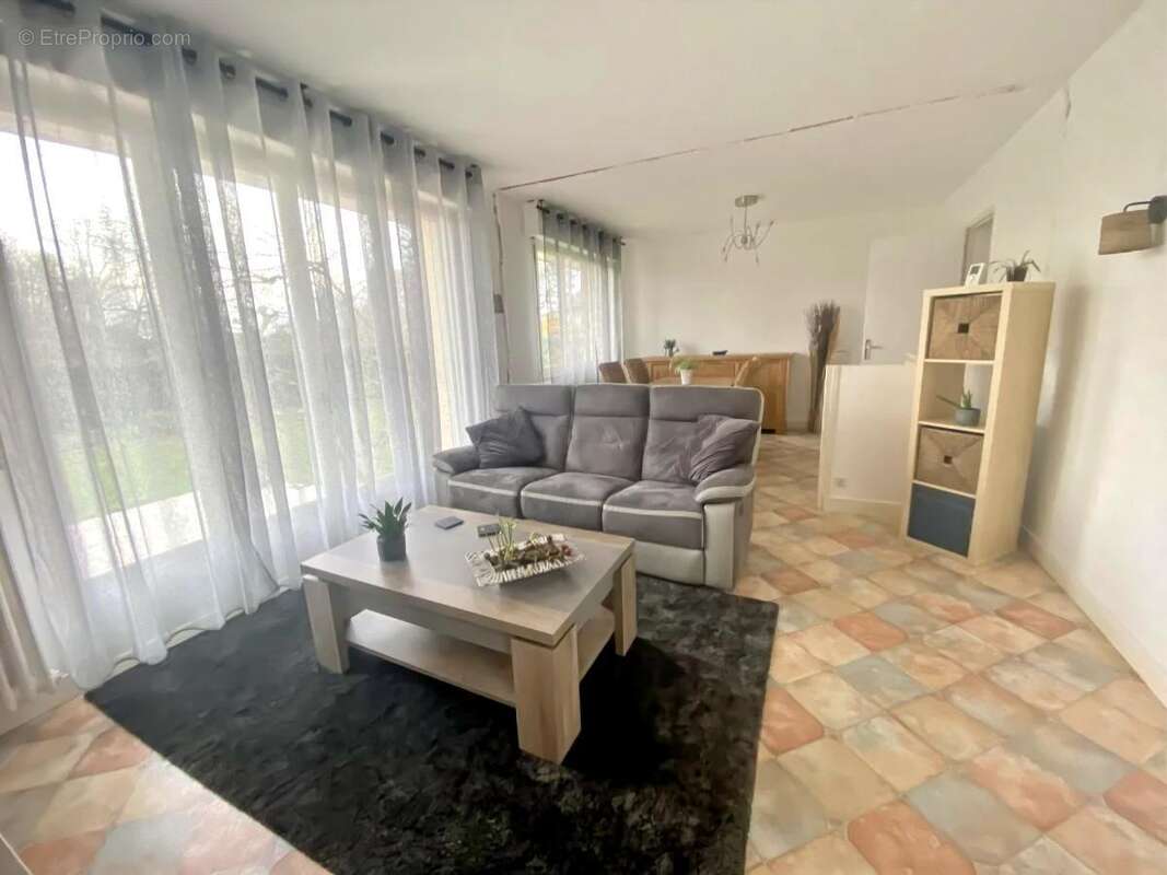 Maison 130 m² à Saint-Pierre-Sur-Dives  - photo 2