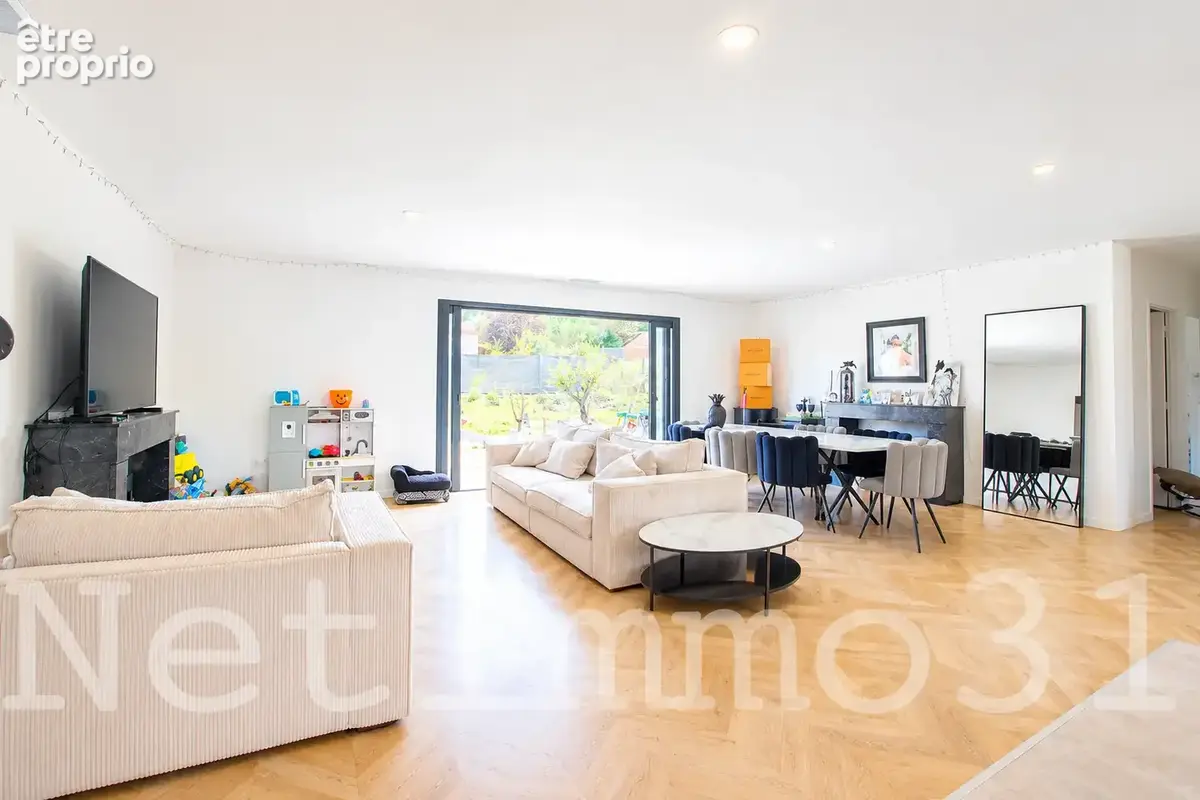 Maison contemporaine avec piscine et jardin - photo 4