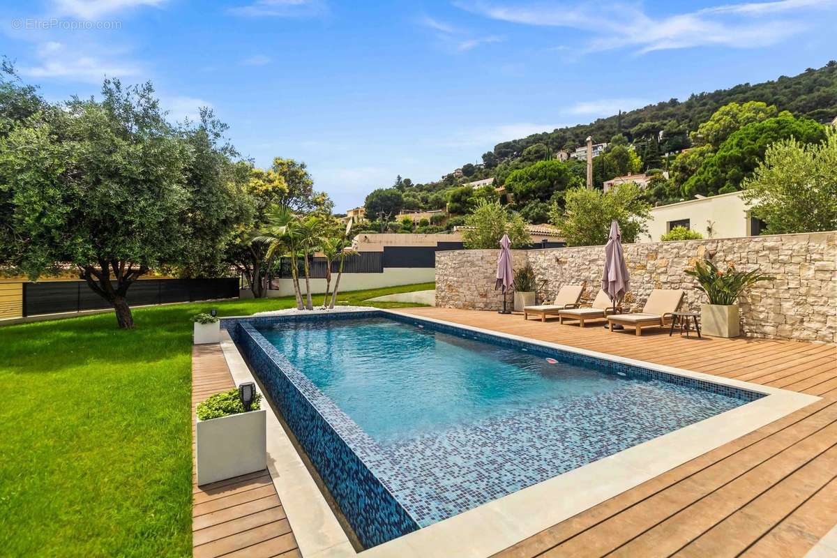 Maison à BEAUSOLEIL