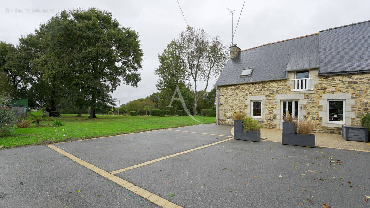 Maison à JOSSELIN